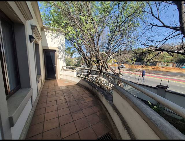 1,627M² OFFICE TO LET IN SANDTON CENTRAL